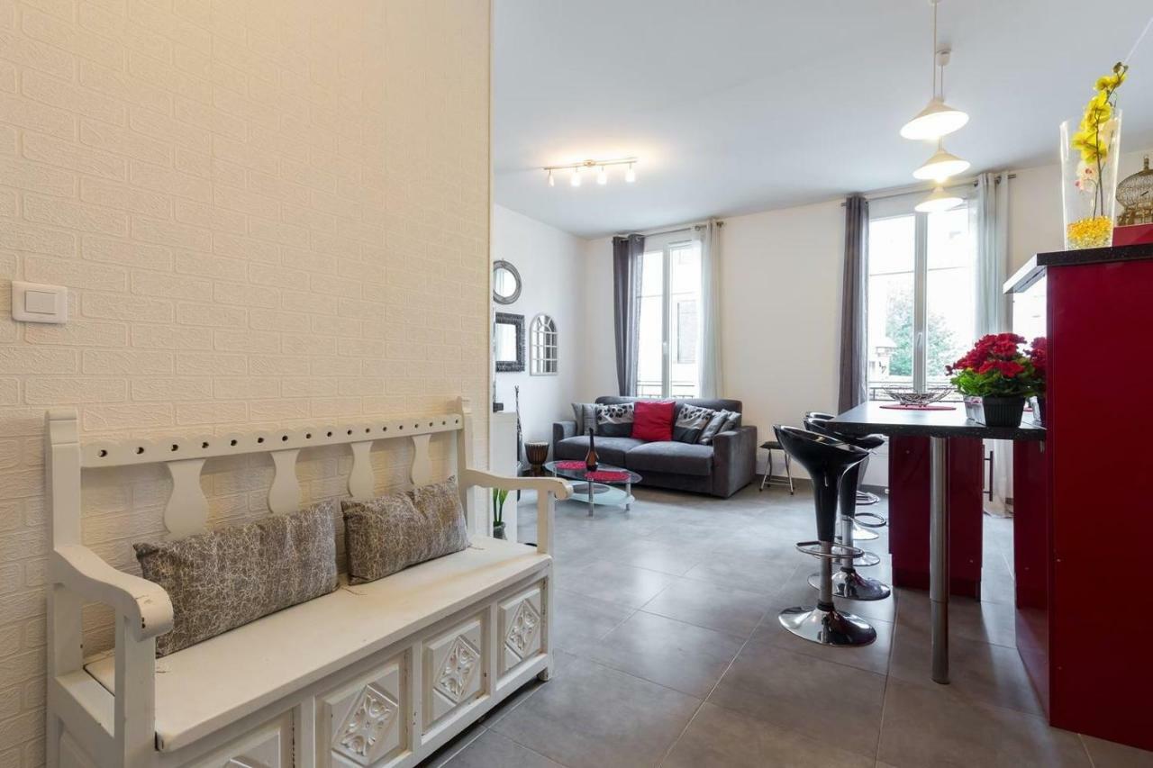 Stylish White And Red Apartments Juan-les-Pins Exterior foto